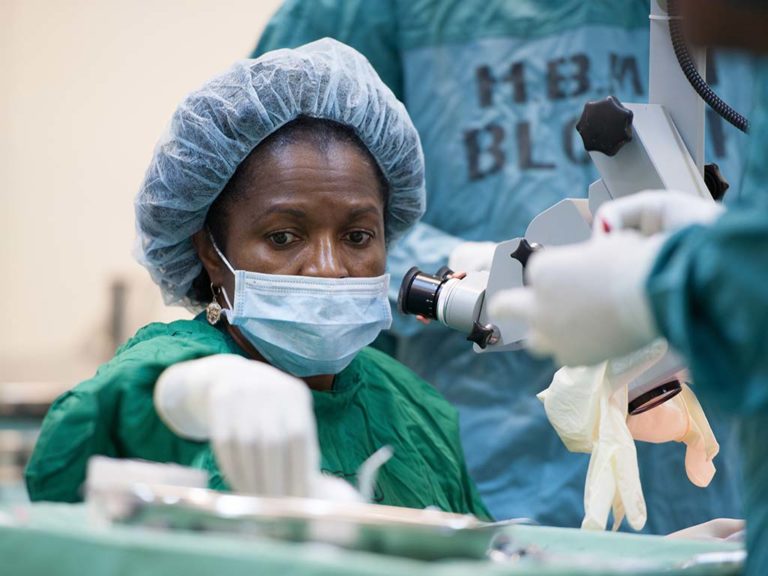 Dr. Helena Ndume performing eye surgery in the Democratic Republic of the Congo